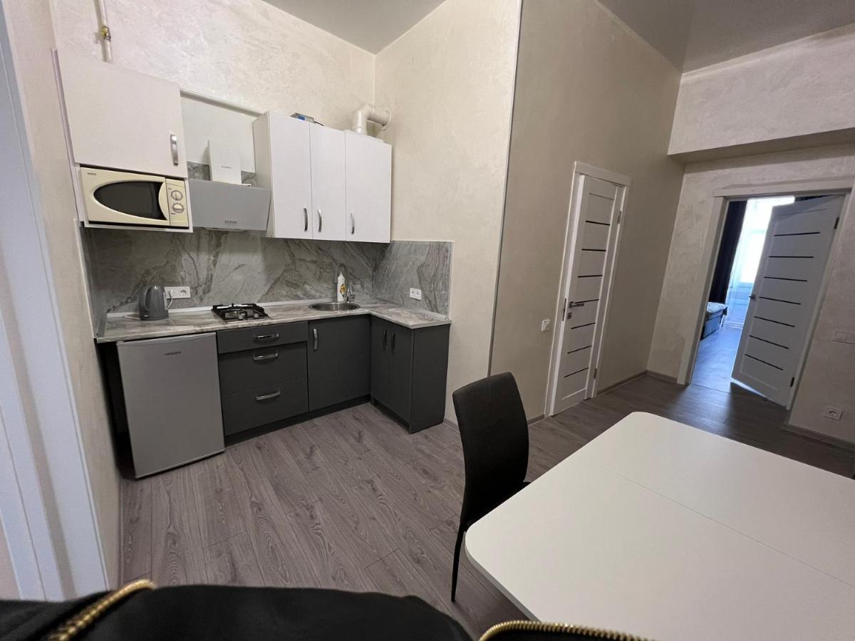 Kulisha 2Bedroom Apartment Near Opera House With Balcony Lviv Buitenkant foto