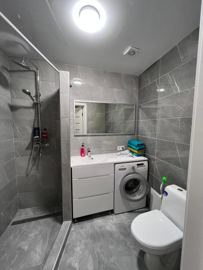 Kulisha 2Bedroom Apartment Near Opera House With Balcony Lviv Buitenkant foto
